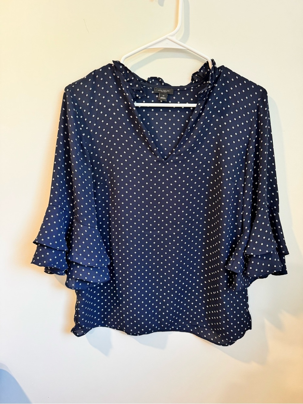 Ann Taylor Bundle- 2 dresses, 2 blouses, 1 shorts - Picture 6 of 11
